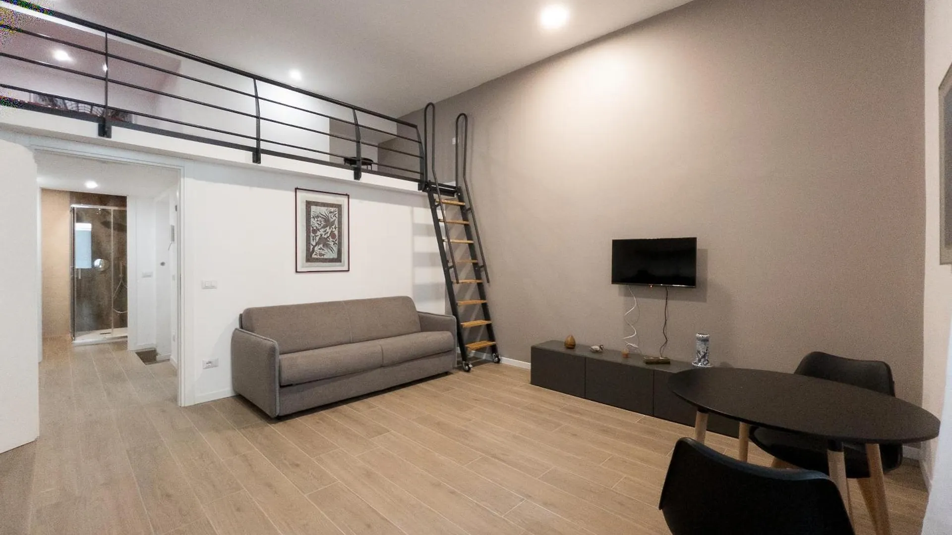 Apartment Rrrapido Suites - Paolo Sarpi Milan Italy
